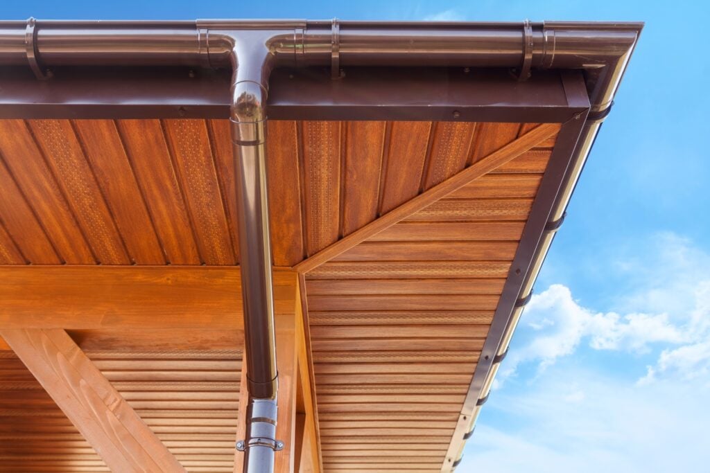 Closed Eaves
