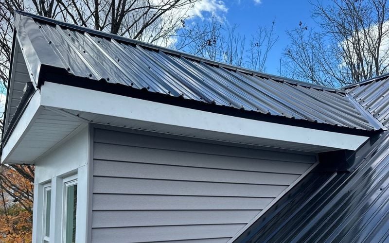 Exposed-Fastener Metal Roof Starway