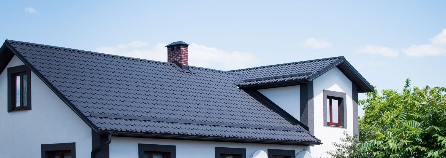6 House and Roof Color Combinations for 2024