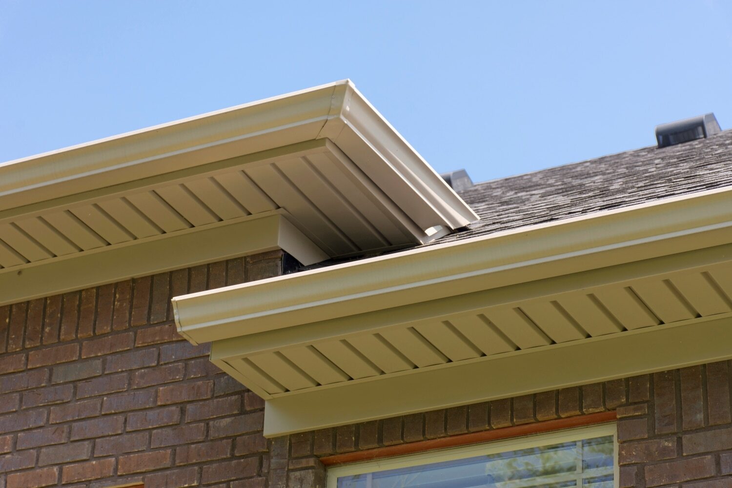 Roof Overhang: 6 Types to Consider